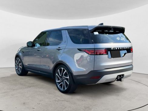 Certified 2025 Land Rover Discovery S AWD/4WD image 6