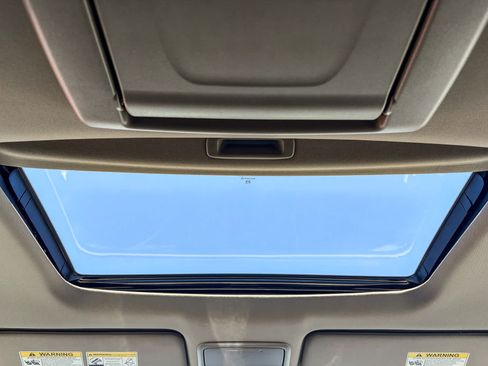 Used 2019 Honda Pilot Touring image 15
