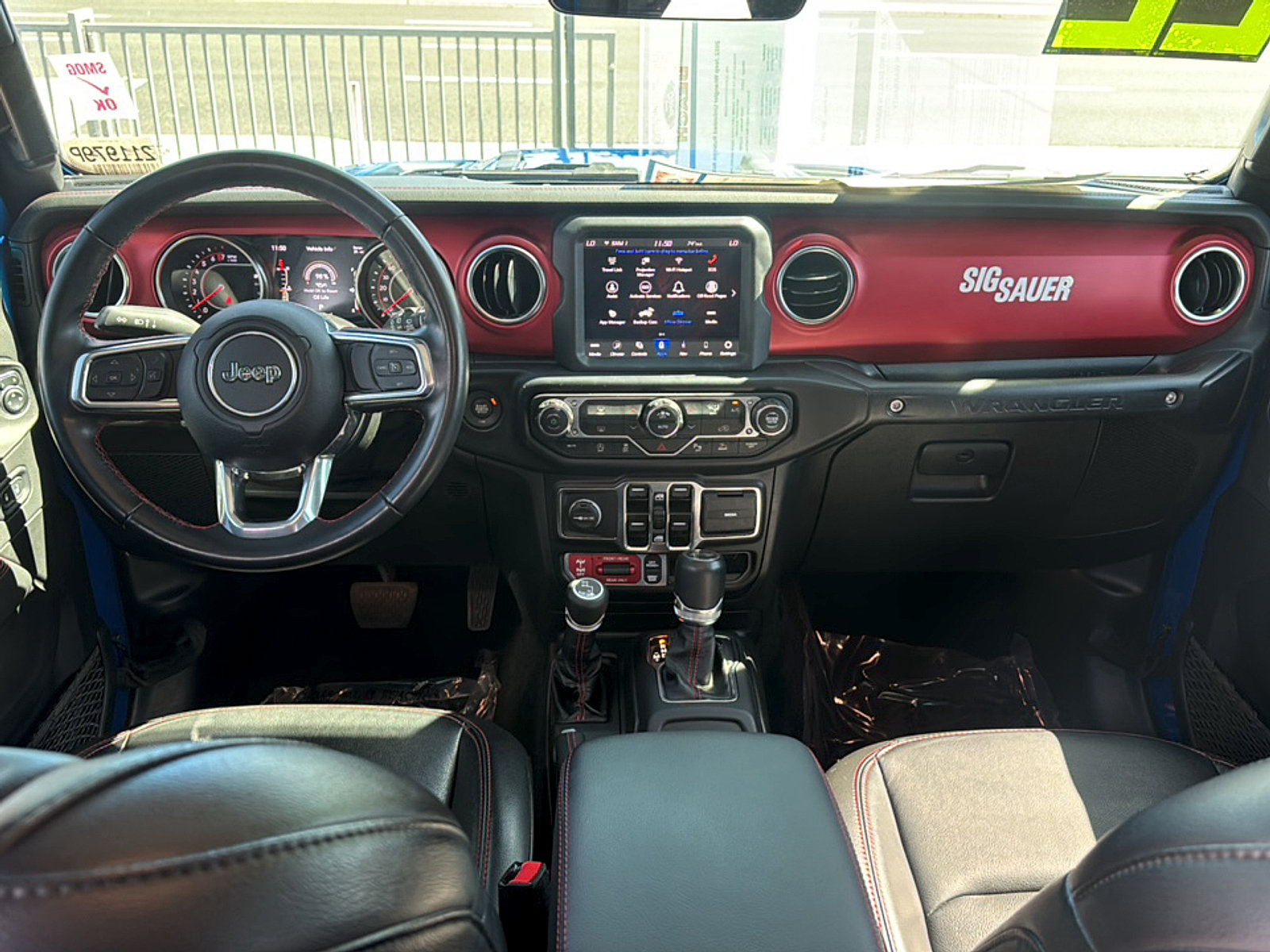 Used 2022 Jeep Wrangler Unlimited Rubicon w/ LED Lighting Group AWD/4WD image 12