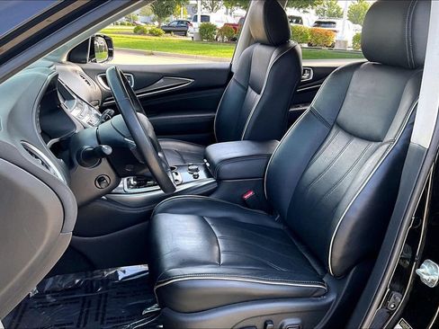 Certified 2019 INFINITI QX60 Luxe w/ Essential Package AWD/4WD image 15