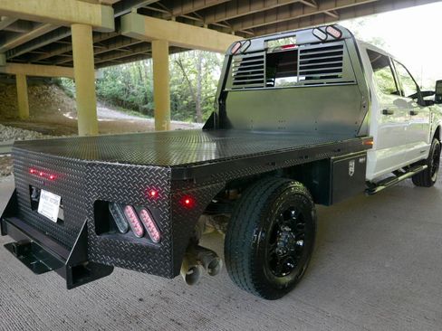 Used 2024 Ford F350 XLT w/ FX4 Off-Road Package AWD/4WD image 29