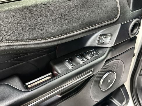 Used 2019 Ford Expedition Platinum AWD/4WD image 14