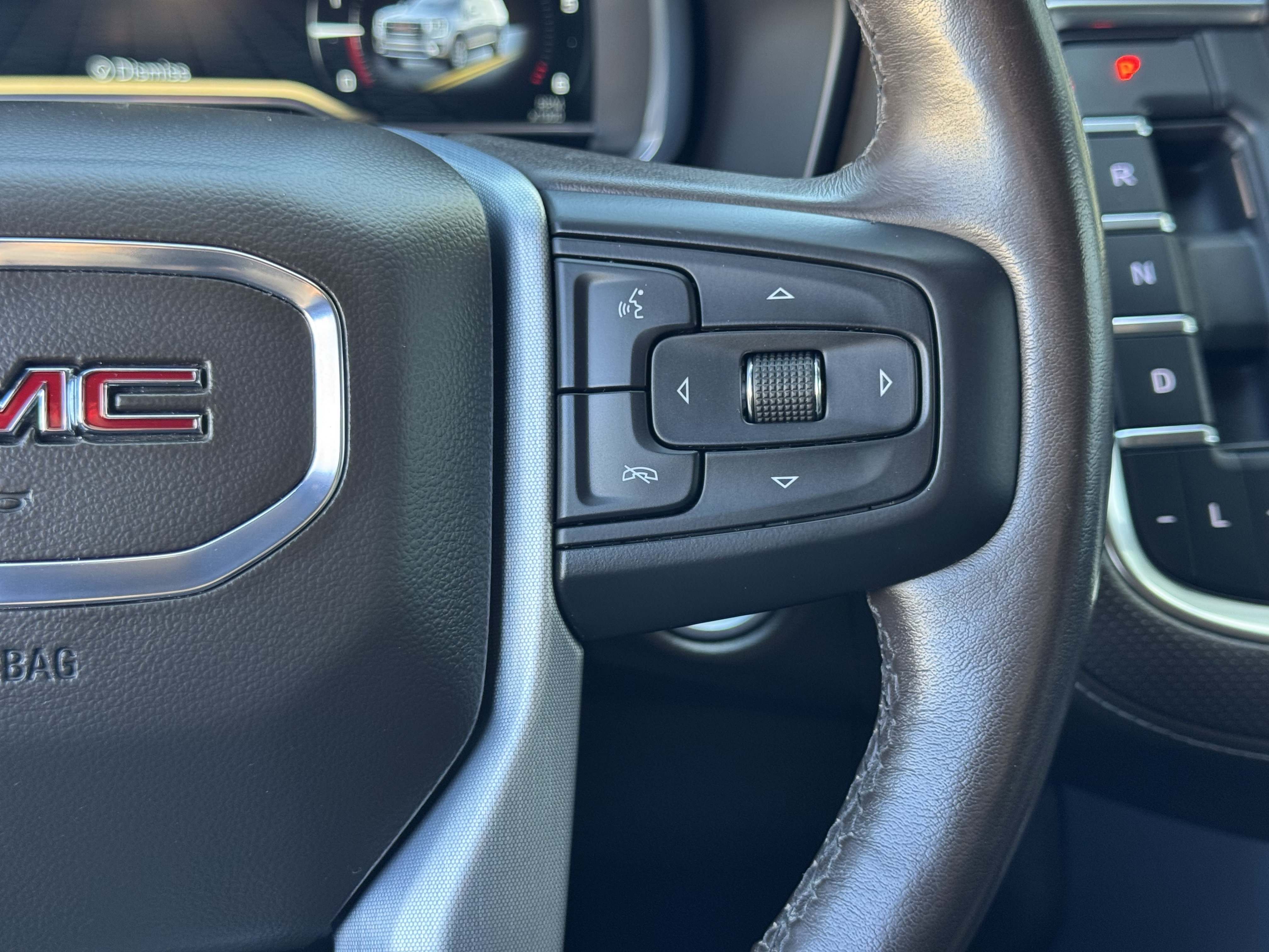 Certified 2022 GMC Yukon SLT w/ SLT Luxury Package RWD image 36