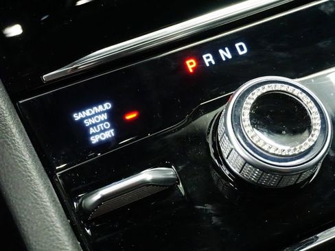 Certified 2023 Jeep Grand Cherokee Limited w/ Black Appearance Package image 27