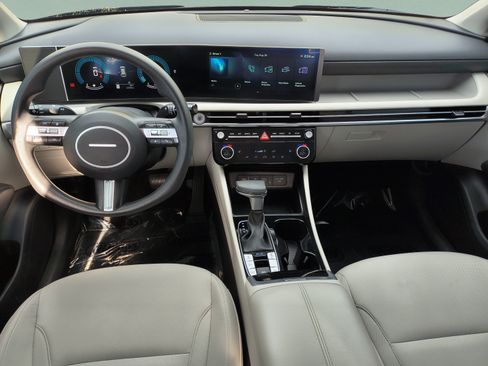 Certified 2025 Hyundai Tucson SEL AWD/4WD image 11
