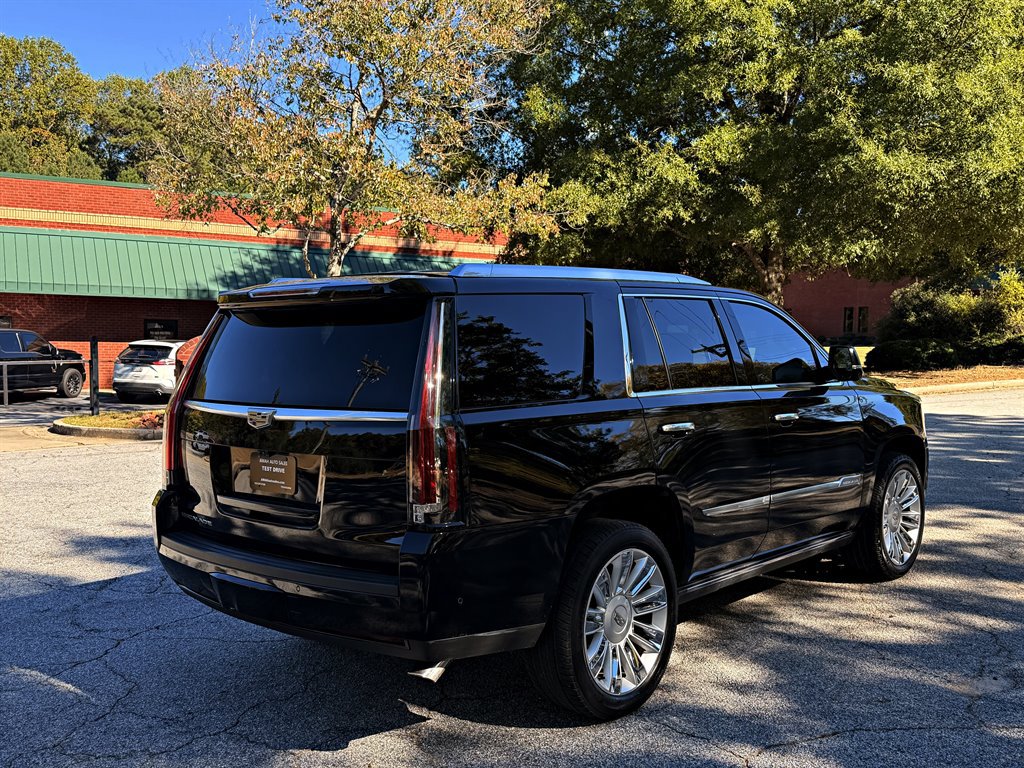 Used 2017 Cadillac Escalade Platinum AWD/4WD image 5