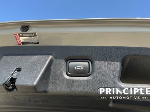 Used 2022 Hyundai Santa Fe SEL w/ Convenience + Premium Package image 31