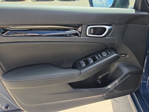 Used 2025 Honda Civic Sport image 16
