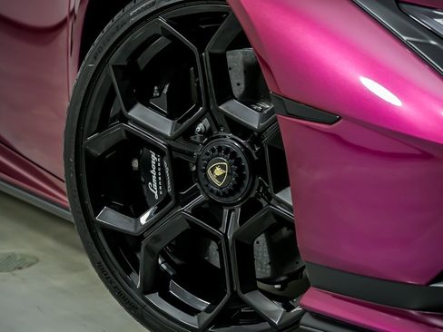 Used 2023 Lamborghini Huracan Tecnica image 4