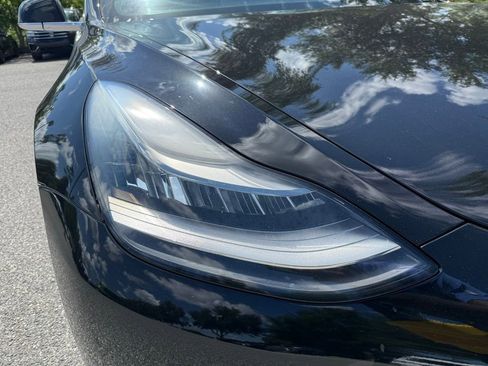 Used 2018 Tesla Model 3 Long Range RWD image 4