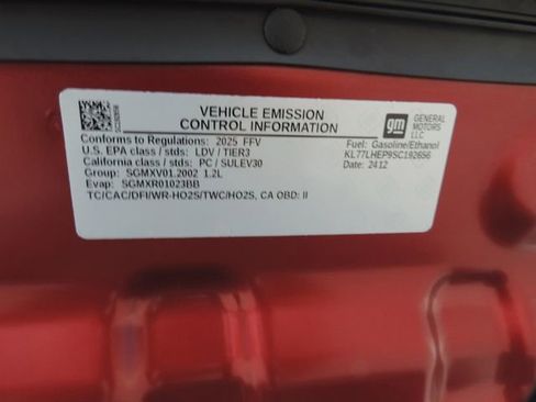 Certified 2025 Chevrolet Trax LT w/ LT Convenience Package image 23