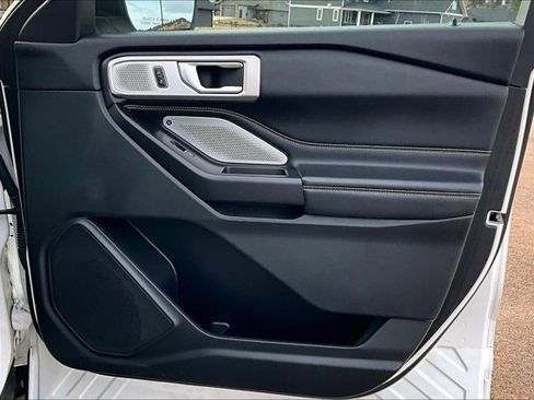 Used 2020 Ford Explorer ST w/ Premium Technology Package image 25