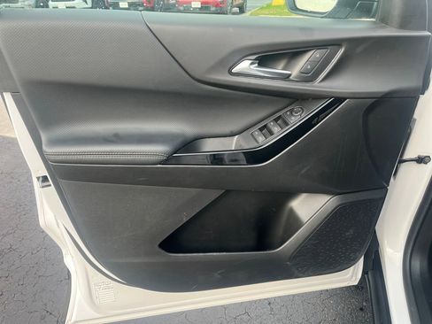 Certified 2025 Chevrolet Equinox LT image 12