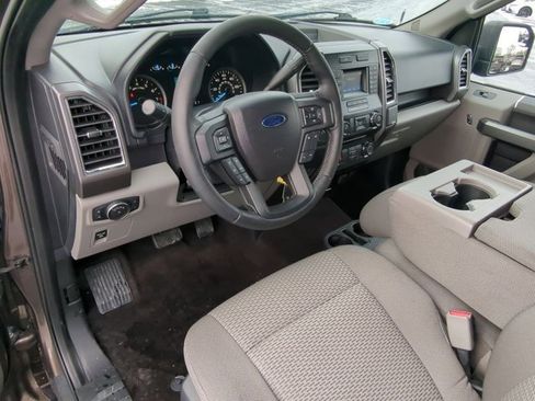 Used 2016 Ford F150 XLT image 9