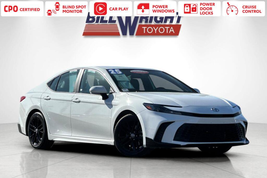 Certified 2025 Toyota Camry SE FWD image 1