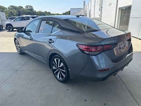 Used 2022 Nissan Sentra SV w/ SV Premium Package image 9