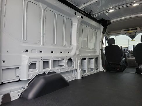 New 2026 Ford Transit 250 148 Medium Roof image 9