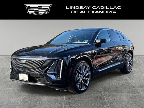 Used 2024 Cadillac Lyriq Luxury w/ LPO, Floor Liner Package image 1