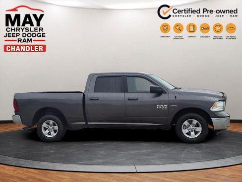 Used 2019 RAM 1500 Classic SLT image 2