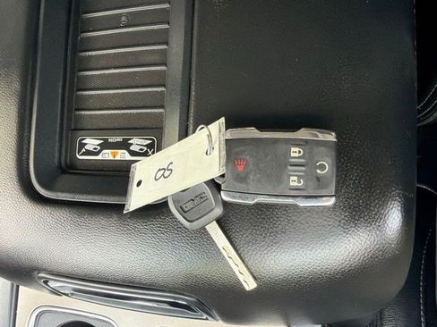 Used 2019 GMC Sierra 2500 Denali AWD/4WD image 32