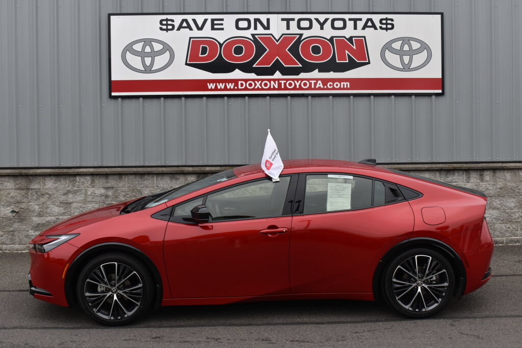 Certified 2026 Toyota Prius XLE FWD image 4