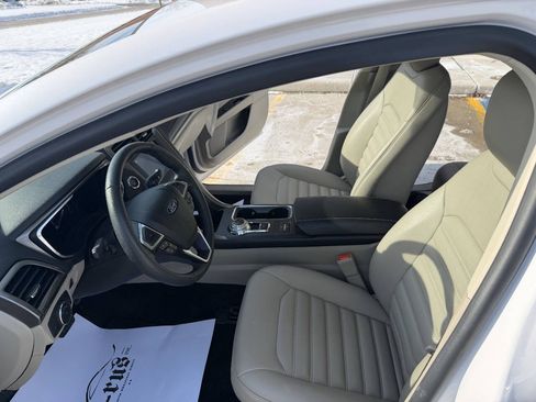 Used 2020 Ford Fusion SEL image 20