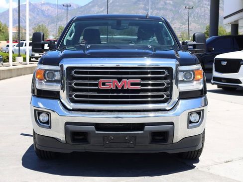 Used 2015 GMC Sierra 2500 SLE w/ SLE Preferred Package AWD/4WD image 9
