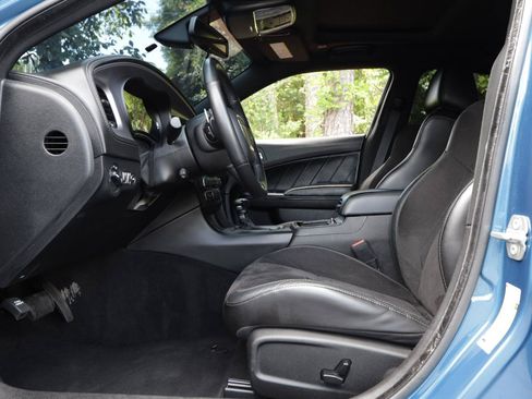 Used 2023 Dodge Charger R/T w/ Plus Group RWD image 9