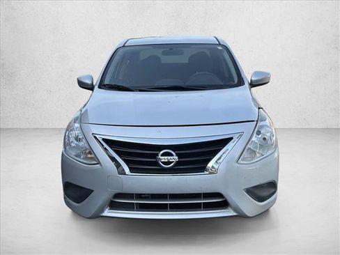 Used 2017 Nissan Versa SV FWD image 2