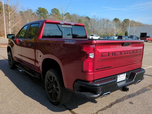 Used 2021 Chevrolet Silverado 1500 LT Trail Boss w/ Convenience Package II AWD/4WD image 6