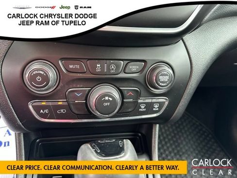 Used 2020 Jeep Cherokee Latitude Plus FWD image 22