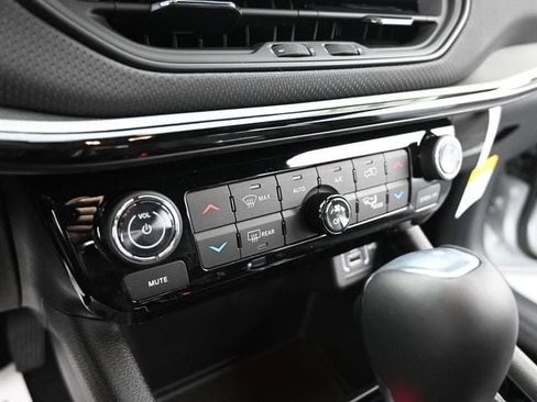 New 2025 Jeep Compass Limited w/ High Altitude Package image 34