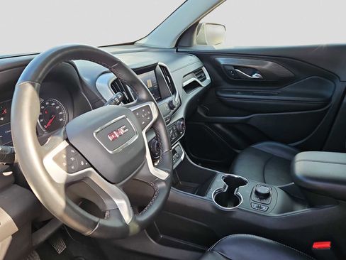 Used 2024 GMC Terrain SLT image 10