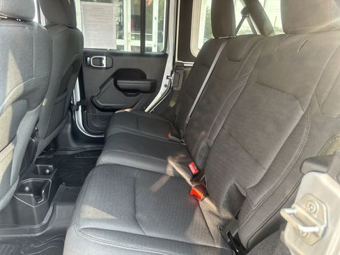 Used 2023 Jeep Wrangler Unlimited Sport AWD/4WD image 12
