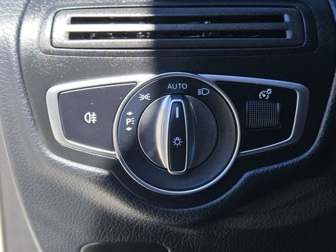 Used 2021 Mercedes-Benz GLC 300 GLC 300 image 24