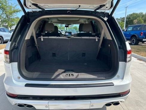 Used 2023 Lincoln Aviator Grand Touring w/ Equipment Group 301A AWD/4WD image 13