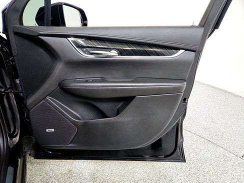 Used 2020 Cadillac XT6 Premium Luxury image 23