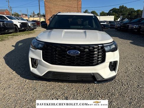 Used 2025 Ford Explorer ST-Line AWD/4WD image 8
