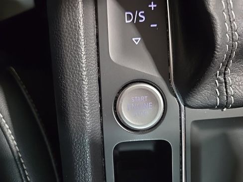 Used 2021 Volkswagen Atlas SEL R-Line image 13