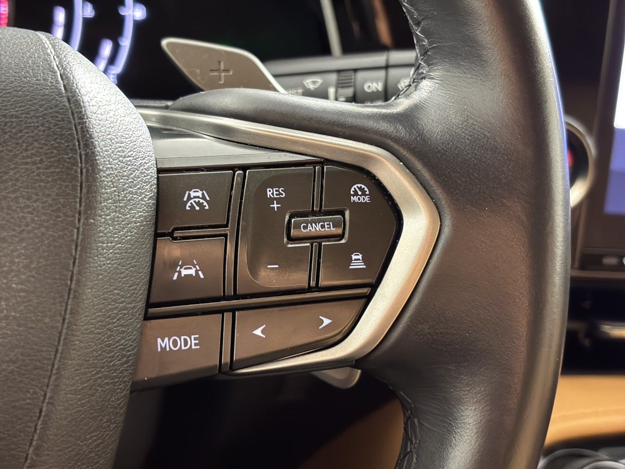 Used 2022 Lexus NX 250 FWD w/ Towing Package (2000 Lbs) image 19