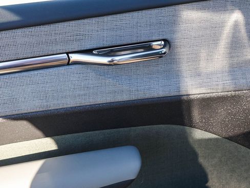 New 2025 Volvo EX30 Plus w/ Protection Package Premier image 23