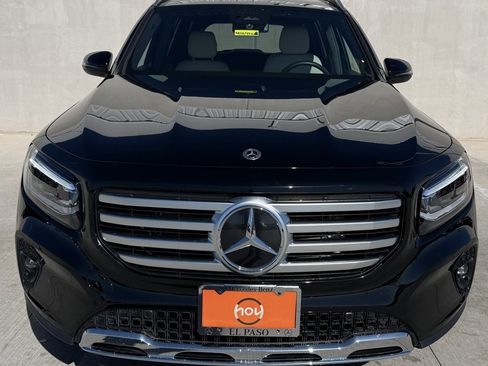 Used 2025 Mercedes-Benz GLB 250 image 2
