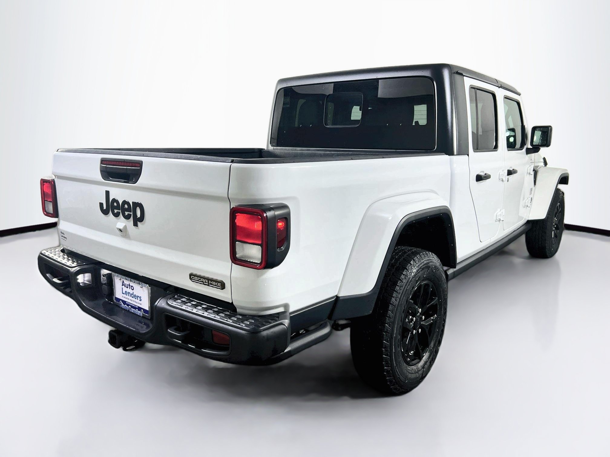 Used 2023 Jeep Gladiator Sport AWD/4WD image 5
