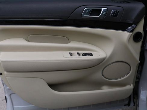 Used 2019 Lincoln MKT AWD image 18