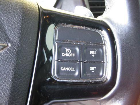 Used 2014 Chrysler 300 S image 16