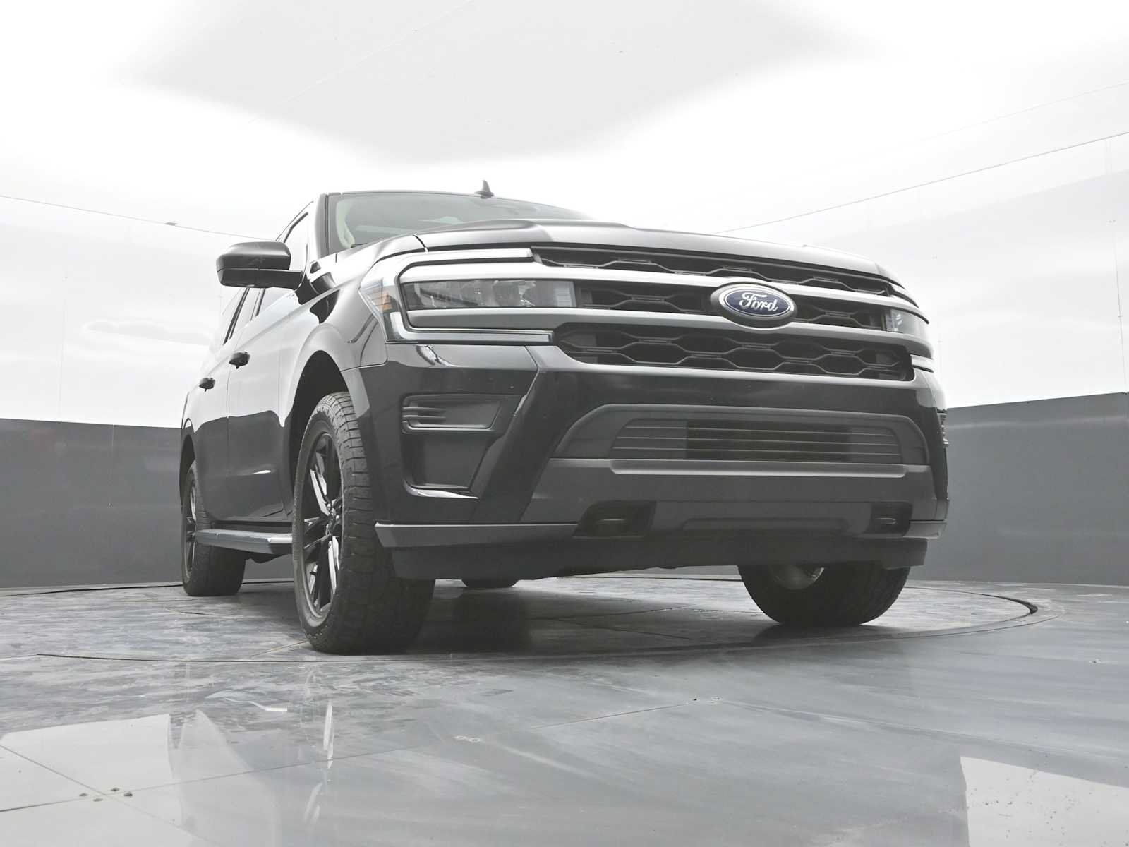 Used 2023 Ford Expedition Max XLT AWD/4WD image 47