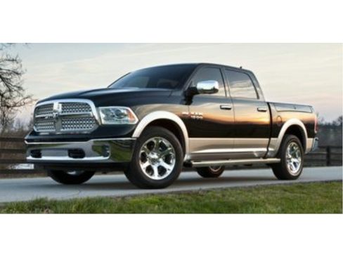 Used 2017 RAM 1500 4x4 Crew Cab image 1