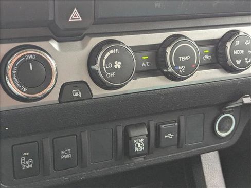 Used 2020 Toyota Tacoma SR5 w/ Technology Package image 14