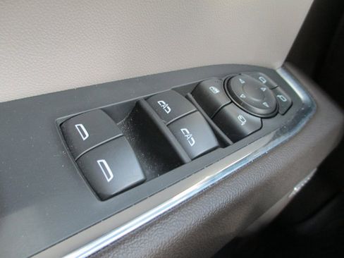 Used 2024 GMC Sierra 1500 SLT w/ SLT Premium Plus Package image 28