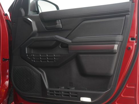 Used 2025 Toyota 4Runner SR5 image 9